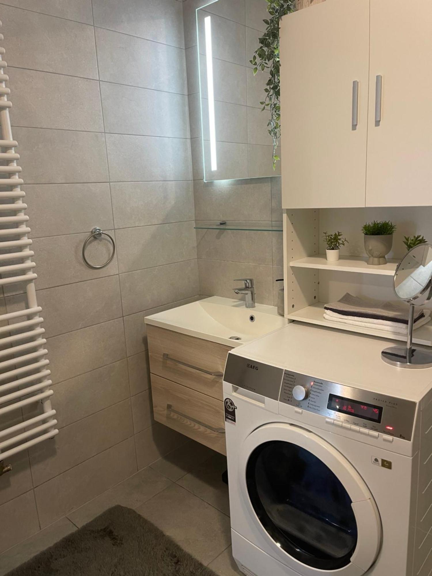 Luna,Central,Self-Check In,Ac,Wi-Fi, Washer,Free Parking Zapresic Luaran gambar